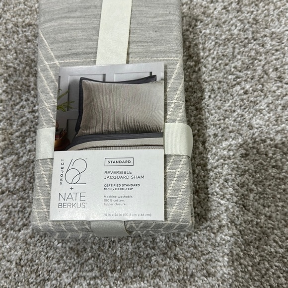 Project62 Nate Berkus Standard ReversibleJaquard Sham 20X26” - Picture 1 of 3